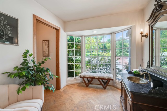 Detail Gallery Image 27 of 41 For 950 Hampton, Arcadia,  CA 91006 - 5 Beds | 6/2 Baths