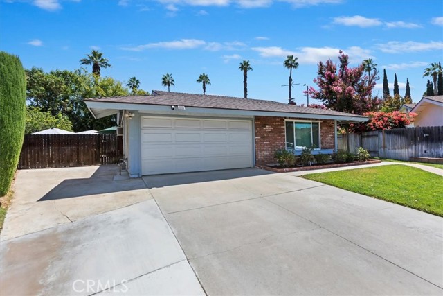 Detail Gallery Image 2 of 42 For 8676 Limestone Dr, Riverside,  CA 92504 - 3 Beds | 3 Baths