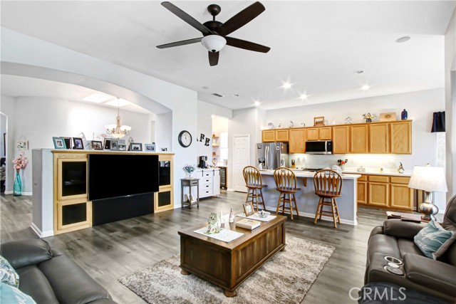 Detail Gallery Image 15 of 49 For 9192 Reserve Dr, Corona,  CA 92883 - 3 Beds | 2 Baths