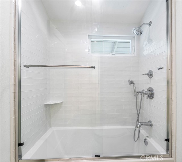 6781 Lawn Haven Drive, Huntington Beach CA: https://media.crmls.org/medias/f9a34984-164a-49b7-ab09-617b346f11df.jpg