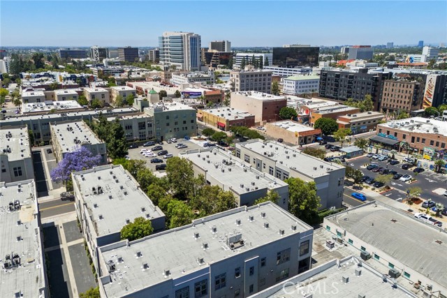 253 N Bush Street, Santa Ana CA: https://media.crmls.org/medias/f9a547c6-bc3f-4266-8e22-bdfa417addef.jpg