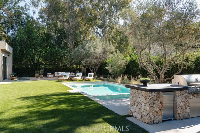 Detail Gallery Image 10 of 36 For 23340 Collins, Woodland Hills,  CA 91367 - 4 Beds | 4/1 Baths