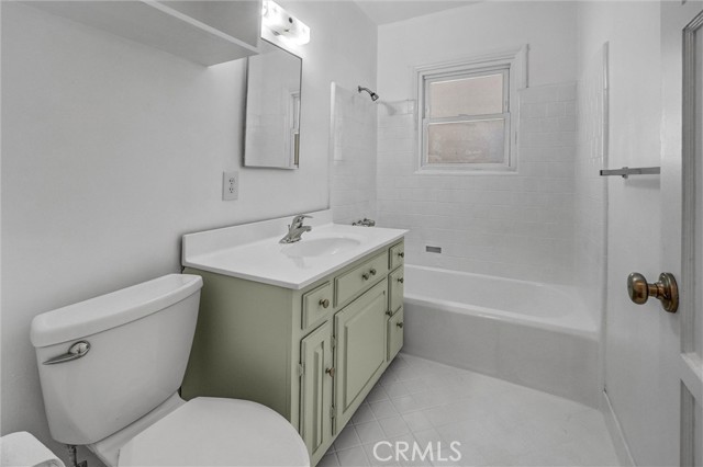 7607 Greg Avenue, Sun Valley CA: https://media.crmls.org/medias/f9a90be2-5009-4fb9-94dd-7c412e2e7c02.jpg