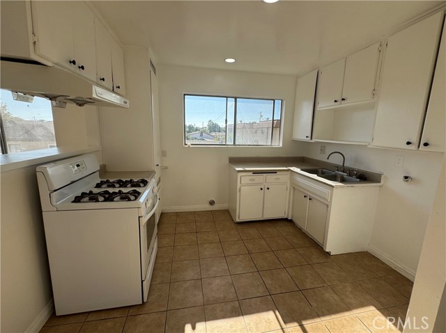 Detail Gallery Image 6 of 12 For 2469 3/4 Potrero Ave #B,  El Monte,  CA 91733 - 3 Beds | 1/1 Baths