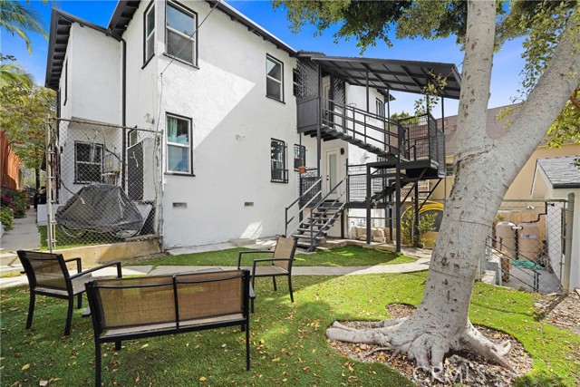 Detail Gallery Image 15 of 15 For 2822 1/2 Waverly Dr, Los Angeles,  CA 90039 - 3 Beds | 2 Baths