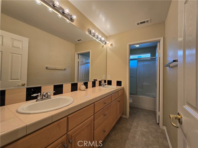 Detail Gallery Image 17 of 23 For 20663 Azalea Terrace Rd, Riverside,  CA 92508 - 3 Beds | 2/1 Baths