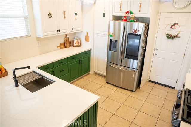 Detail Gallery Image 13 of 35 For 8770 Redondo Ave, Hesperia,  CA 92344 - 3 Beds | 2/1 Baths