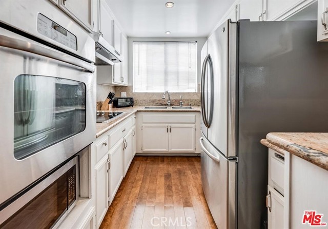 1 Bed Home for Sale in Encino, California