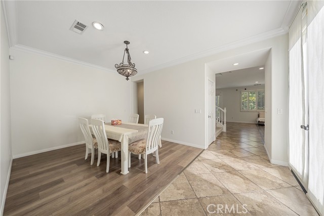 Detail Gallery Image 12 of 39 For 25418 Singleleaf St, Corona,  CA 92883 - 5 Beds | 3/1 Baths