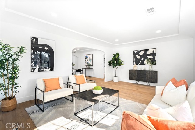Detail Gallery Image 6 of 35 For 2327 Bonnie Brae, Santa Ana,  CA 92706 - 4 Beds | 2 Baths