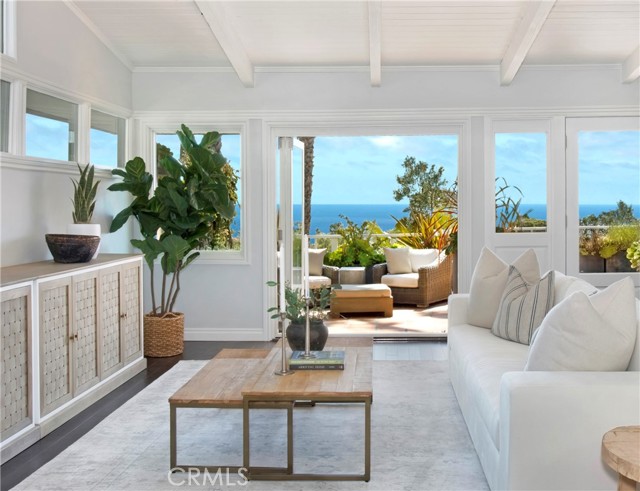 Detail Gallery Image 7 of 34 For 366 High Dr, Laguna Beach,  CA 92651 - 4 Beds | 4/1 Baths