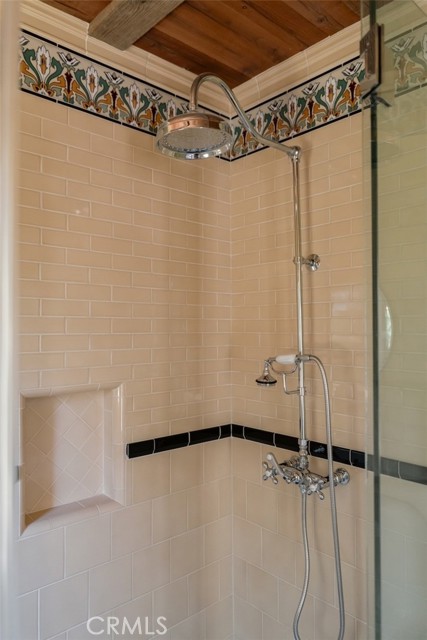 15113 Encanto Drive, Sherman Oaks CA: https://media.crmls.org/medias/f9ac6c3e-e6cf-4d28-96a2-ed758084aee1.jpg