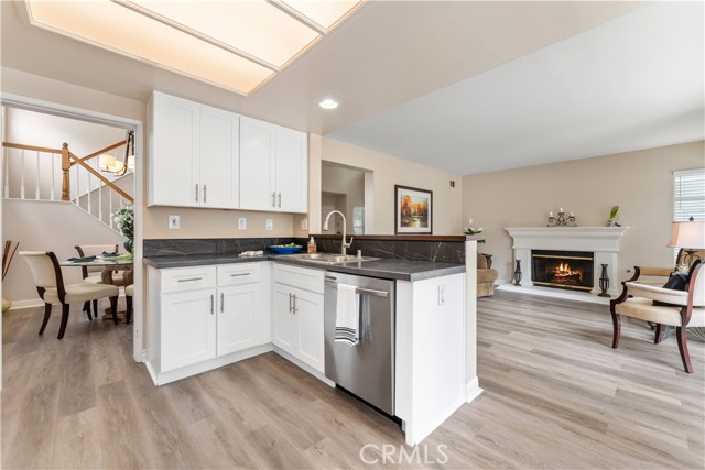 Detail Gallery Image 13 of 45 For 1072 S Laughingbrook Ct, Anaheim Hills,  CA 92808 - 3 Beds | 2/1 Baths