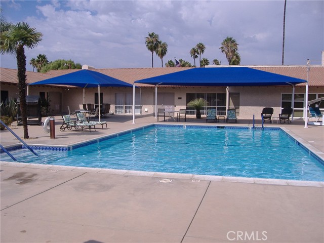 Detail Gallery Image 7 of 10 For 26080 Ivory Palm Dr, Homeland,  CA 92548 - 2 Beds | 2 Baths