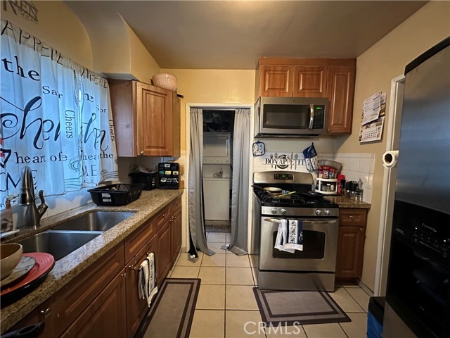 Detail Gallery Image 6 of 13 For 4056 Creed Ave, Los Angeles,  CA 90008 - – Beds | – Baths