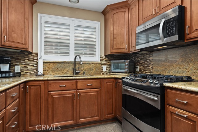 16036 Hornell Street, Whittier CA: https://media.crmls.org/medias/f9ad8c06-29f4-46f2-aa99-1291ebab26ad.jpg