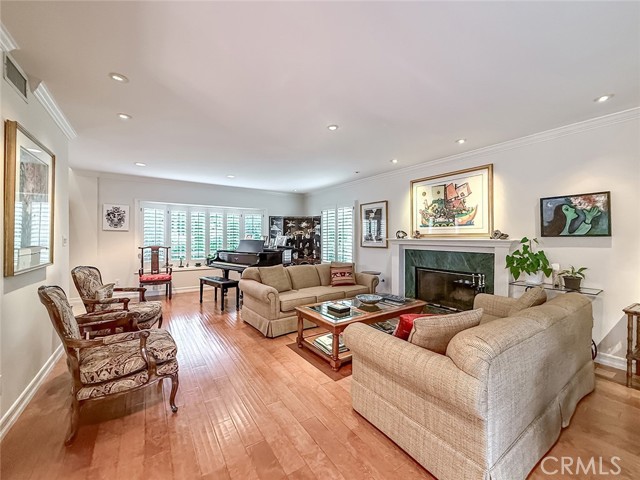 17512 Superior Street photo 10
