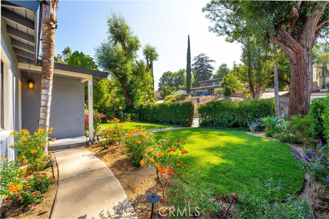 Detail Gallery Image 25 of 28 For 22157 Avenue San Luis, Woodland Hills,  CA 91364 - 4 Beds | 3 Baths