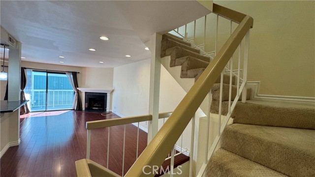 Detail Gallery Image 4 of 24 For 1056 Walnut Grove Ave #G,  Rosemead,  CA 91770 - 3 Beds | 3 Baths