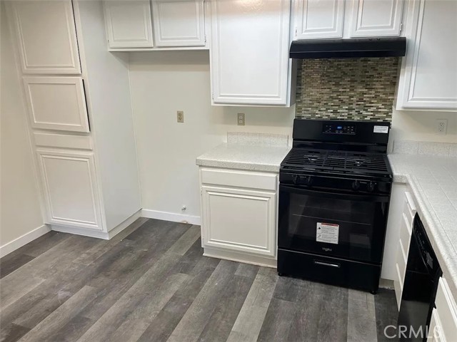 Detail Gallery Image 3 of 15 For 16255 Devonshire St #57,  Granada Hills,  CA 91344 - 3 Beds | 2 Baths