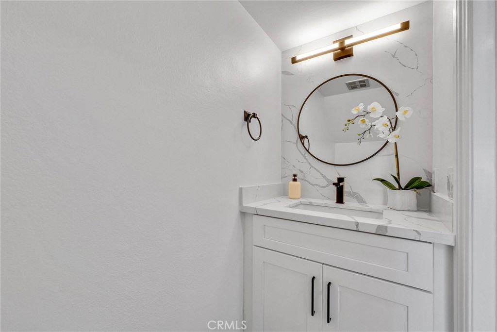 MLS #OC25267868 image #17