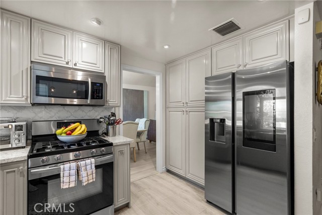 Image 13 of 44 For 7282 Woodvale Court