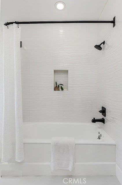 Detail Gallery Image 24 of 30 For 977 N Hill Ave, Pasadena,  CA 91104 - 3 Beds | 2 Baths