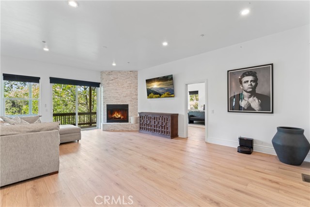 1019 Pintail Circle, Lake Arrowhead CA: https://media.crmls.org/medias/f9af7664-5634-48f9-a8b4-b84cbf5b55ff.jpg