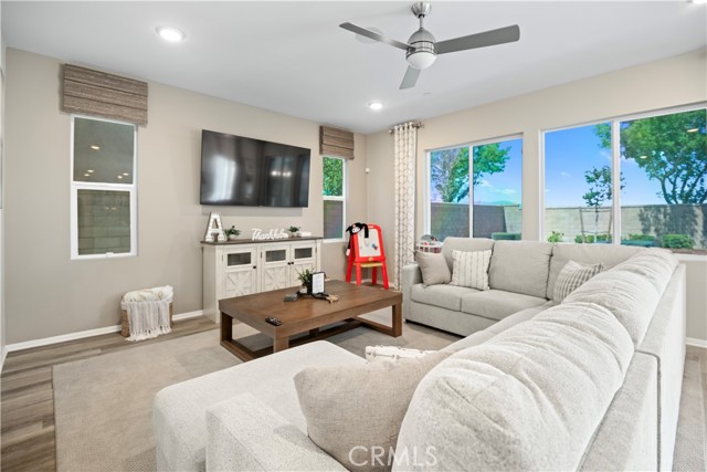 13002 Woodhill st, Victorville CA: https://media.crmls.org/medias/f9af7f30-4d44-4db0-9cdb-7c8b2c0c3d16.jpg