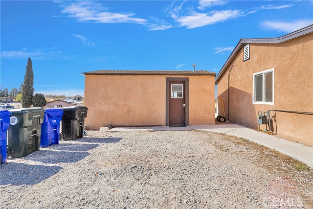 Detail Gallery Image 17 of 20 For 16748 Sunset Dr, Victorville,  CA 92395 - 2 Beds | 1 Baths