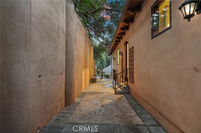 Detail Gallery Image 54 of 64 For 3115 Ellington, Los Angeles,  CA 90068 - 4 Beds | 4 Baths