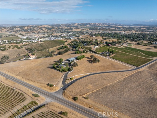 Detail Gallery Image 4 of 75 For 2120 Claassen Ranch Ln, Paso Robles,  CA 93446 - 3 Beds | 2 Baths