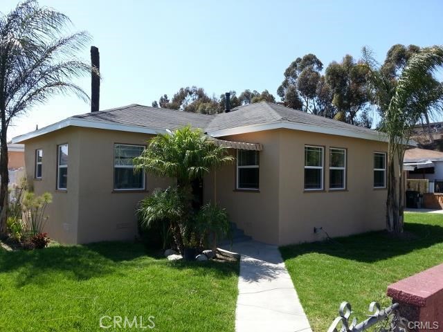 11727 S San Pedro St, Los Angeles, CA 90061