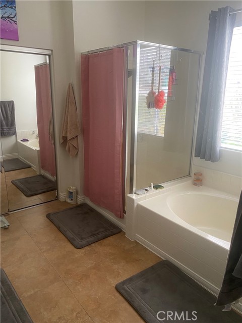 5031 Columbia Drive, Fontana CA: https://media.crmls.org/medias/f9b18811-ce55-4031-8839-e158108aac5e.jpg