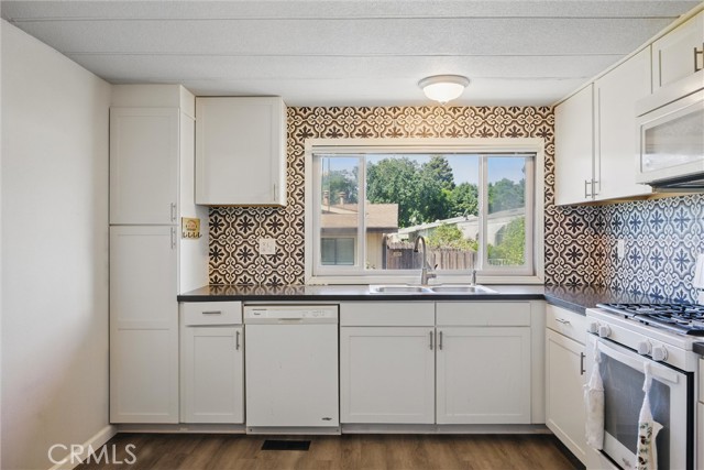 Detail Gallery Image 7 of 22 For 982 E Lassen Ave #32,  Chico,  CA 95973 - 2 Beds | 1 Baths