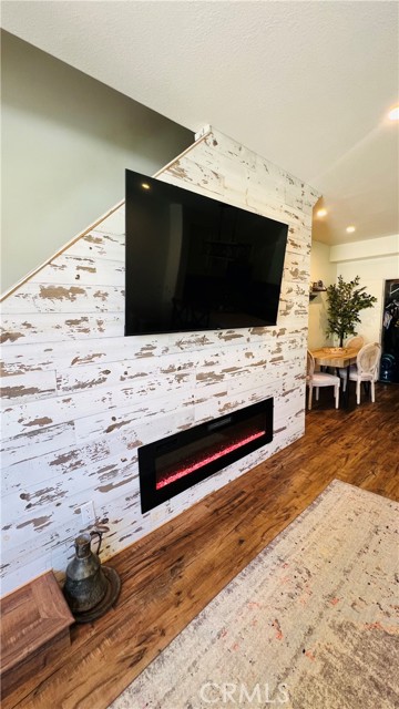 8449 E Arrowhead Way, Anaheim Hills CA: https://media.crmls.org/medias/f9b21d70-0d55-40c5-8065-c995e70cf24d.jpg