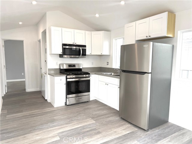 Detail Gallery Image 6 of 9 For 19548 Cypress St #33,  Covina,  CA 91724 - 1 Beds | 1 Baths