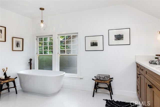 1130 Windsor Place, South Pasadena CA: https://media.crmls.org/medias/f9b271b5-22b2-4329-a001-a276133e6901.jpg