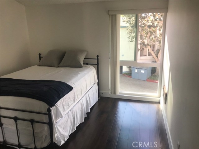 812 Camino Real, Redondo Beach, California 90277, 2 Bedrooms Bedrooms, ,2 BathroomsBathrooms,Residential,Sold,Camino Real,SB17241848