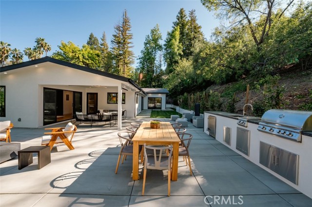 5019 Donna Avenue, Tarzana CA: https://media.crmls.org/medias/f9b289f8-3465-455a-a915-ac60a2d7d919.jpg
