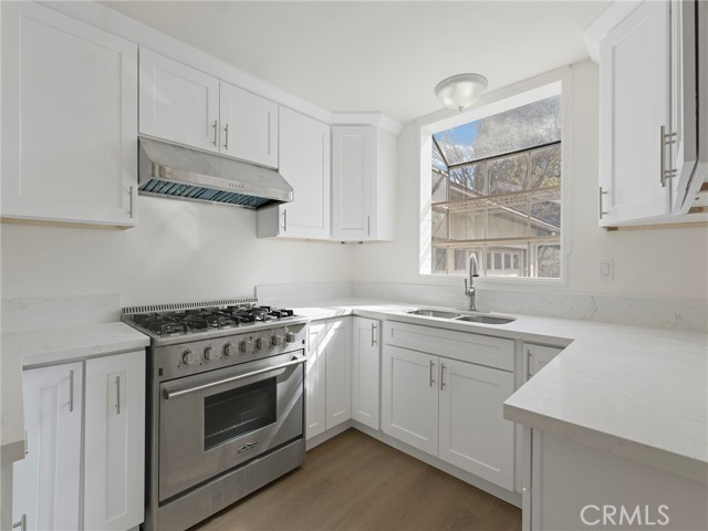 Detail Gallery Image 23 of 34 For 22222 Vanowen, Woodland Hills,  CA 91303 - 5 Beds | 2 Baths