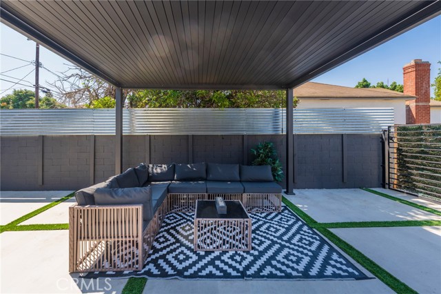 Detail Gallery Image 30 of 41 For 3532 S Muirfield Rd, Los Angeles,  CA 90016 - 4 Beds | 3 Baths