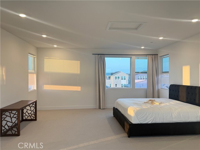 Detail Gallery Image 9 of 9 For 422 Clipper, Irvine,  CA 92618 - 5 Beds | 4/2 Baths