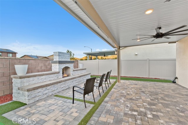 Detail Gallery Image 15 of 41 For 29120 Tanoak, Lake Elsinore,  CA 92530 - 4 Beds | 2/1 Baths