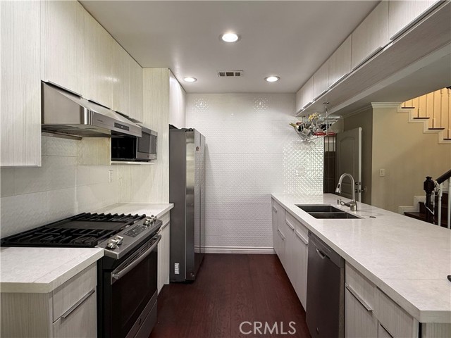 5410 Chippewa Court, Chino CA: https://media.crmls.org/medias/f9b437c6-a1d3-4d3a-94a0-00f81ca641d1.jpg