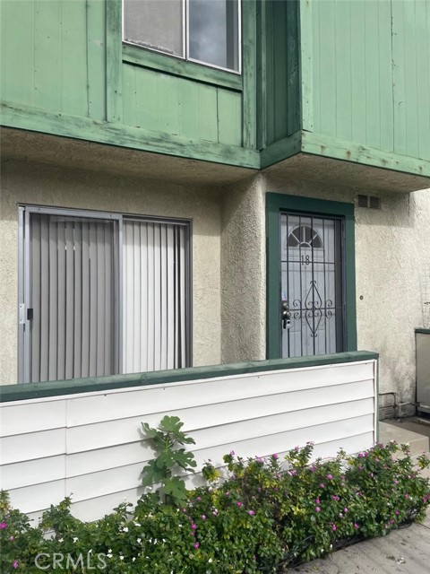 Detail Gallery Image 18 of 18 For 9740 Sepulveda Bld #18,  North Hills,  CA 91343 - 3 Beds | 3 Baths