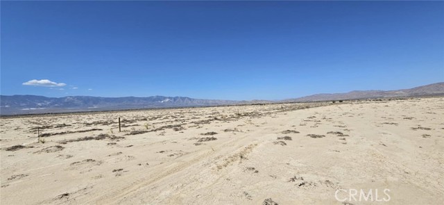 Detail Gallery Image 3 of 5 For 800 Lincoln Ave, Lucerne Valley,  CA 92356 - – Beds | – Baths