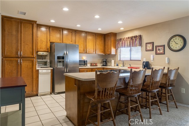 12386 Pawnee Road, Apple Valley CA: https://media.crmls.org/medias/f9b518df-2323-461f-bd6c-1e77c9cdcd35.jpg