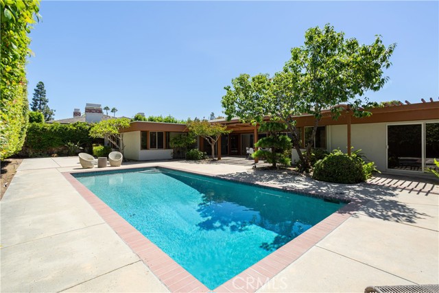 1878 Tahiti Drive, Costa Mesa CA: https://media.crmls.org/medias/f9b6a838-ca9c-4013-a09d-39b096f3d6f3.jpg
