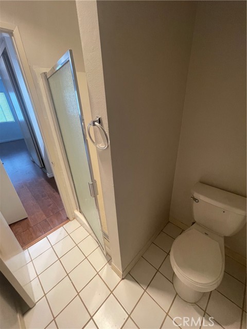 Detail Gallery Image 16 of 29 For 5460 White Oak Ave #J206,  Encino,  CA 91316 - 2 Beds | 2 Baths